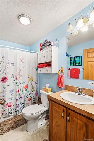 6175 S Branch Lane, Smiths Creek, MI 48074