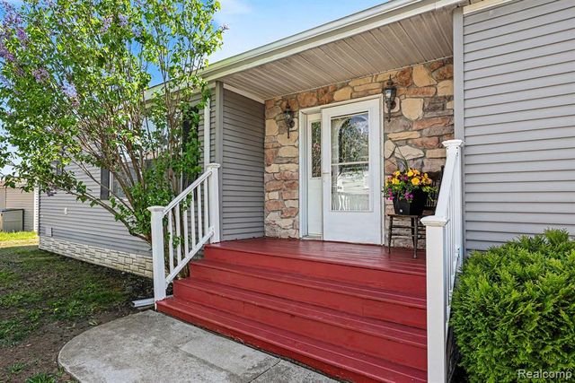 6175 S Branch Lane, Smiths Creek, MI 48074