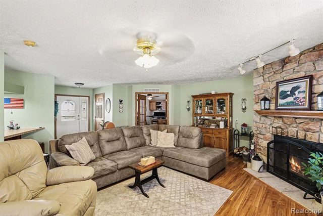 6175 S Branch Lane, Smiths Creek, MI 48074