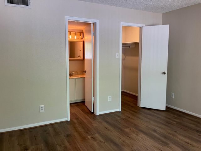 12100 Melville Drive 412, Montgomery, TX 77356