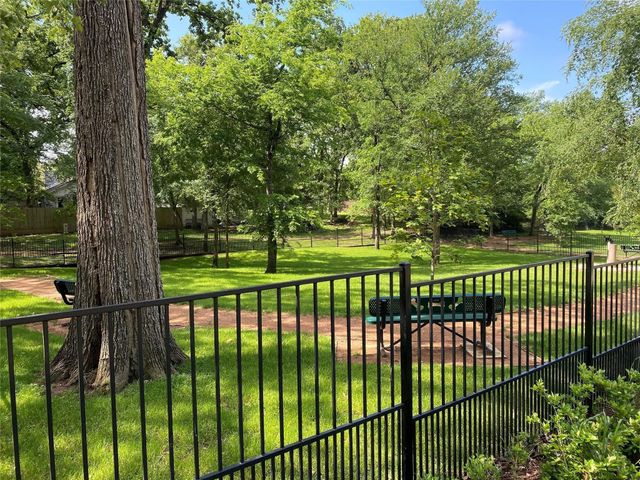 12100 Melville Drive 412, Montgomery, TX 77356