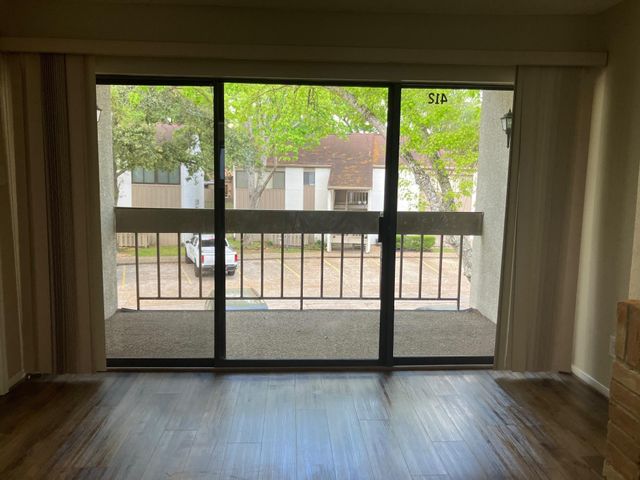 12100 Melville Drive 412, Montgomery, TX 77356