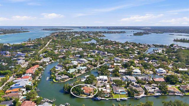 522 COMMONWEALTH LANE, Sarasota, FL 34242