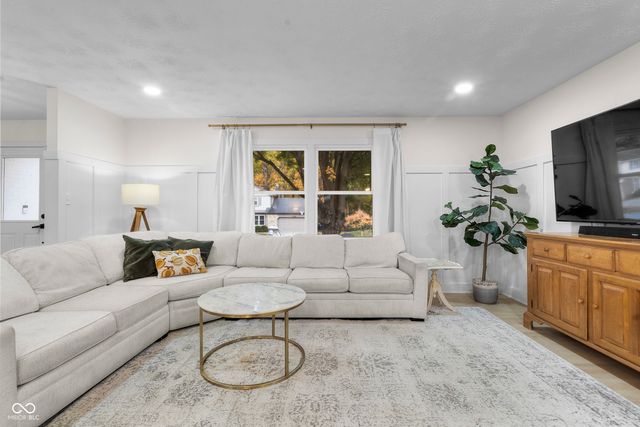 3324 Eden Way Place, Carmel, IN 46033