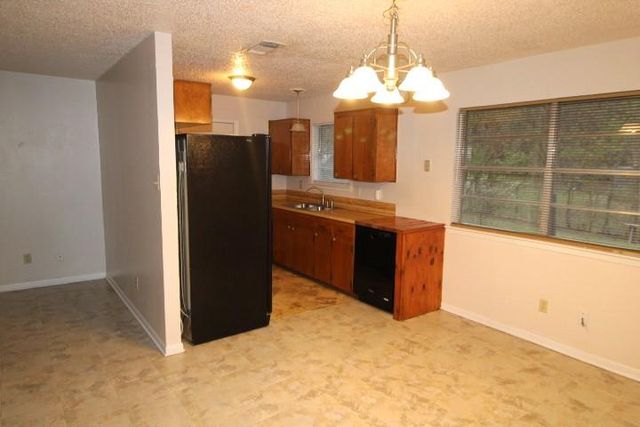 2002 Josie CIR, Copperas Cove, TX 76522