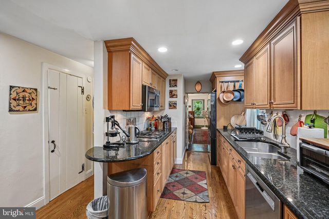 1198 UNION MEETING RD, Blue Bell, PA 19422