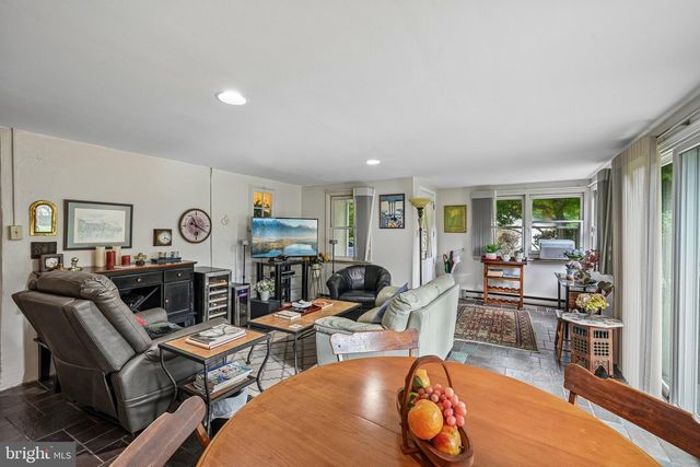1198 UNION MEETING RD, Blue Bell, PA 19422