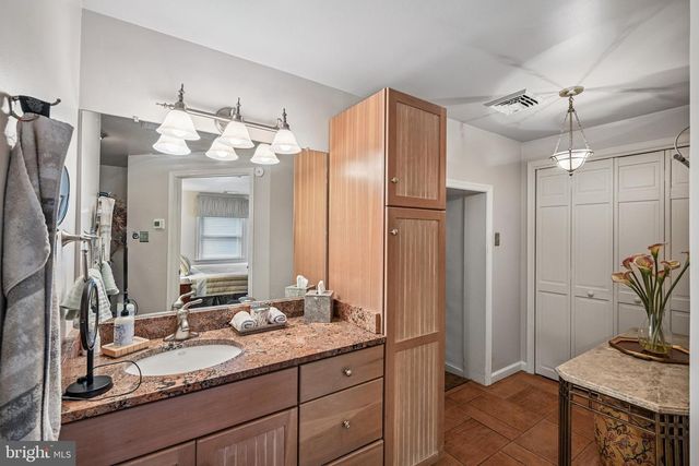 1198 UNION MEETING RD, Blue Bell, PA 19422