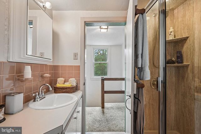 1198 UNION MEETING RD, Blue Bell, PA 19422