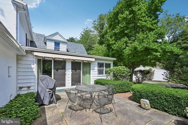 1198 UNION MEETING RD, Blue Bell, PA 19422