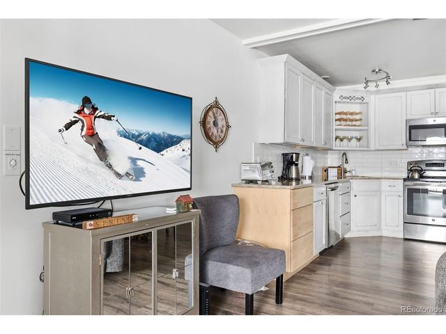 401 W La Bonte St 202, Dillon, CO 80435