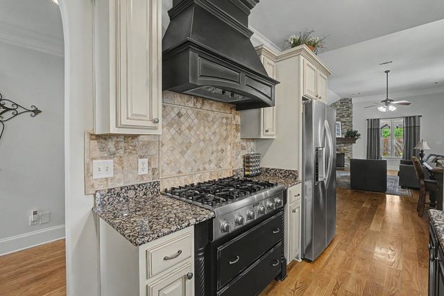 525 OGILIE CV, Collierville, TN 38017