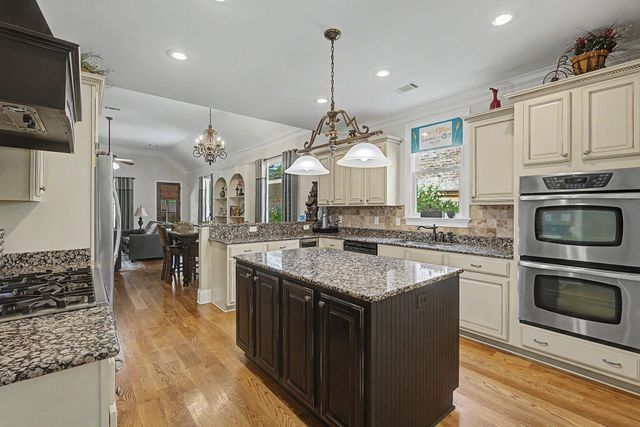 525 OGILIE CV, Collierville, TN 38017