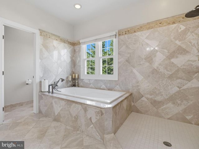 10123 RATCLIFFE MANOR DR, Fairfax, VA 22030
