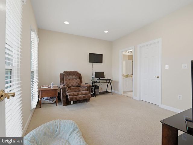 10123 RATCLIFFE MANOR DR, Fairfax, VA 22030