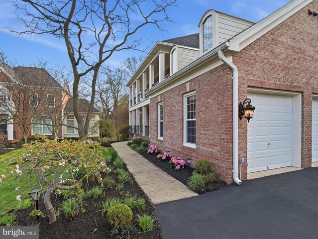 10123 RATCLIFFE MANOR DR, Fairfax, VA 22030