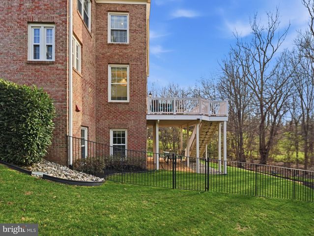10123 RATCLIFFE MANOR DR, Fairfax, VA 22030