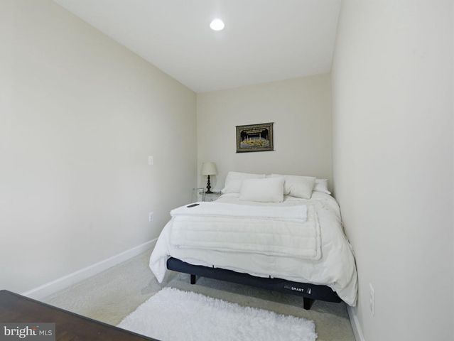 10123 RATCLIFFE MANOR DR, Fairfax, VA 22030