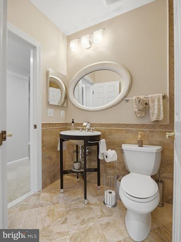 10123 RATCLIFFE MANOR DR, Fairfax, VA 22030