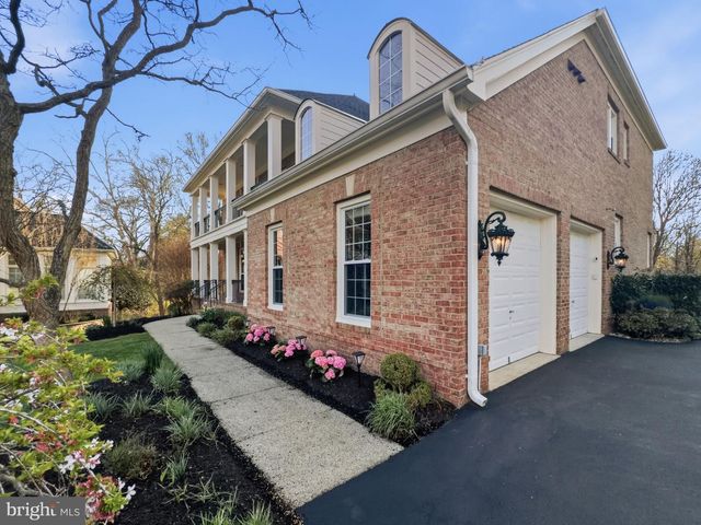 10123 RATCLIFFE MANOR DR, Fairfax, VA 22030