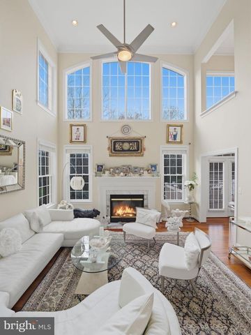 10123 RATCLIFFE MANOR DR, Fairfax, VA 22030