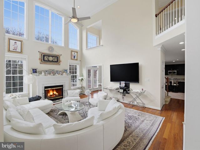 10123 RATCLIFFE MANOR DR, Fairfax, VA 22030