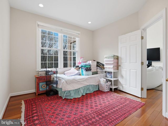 10123 RATCLIFFE MANOR DR, Fairfax, VA 22030