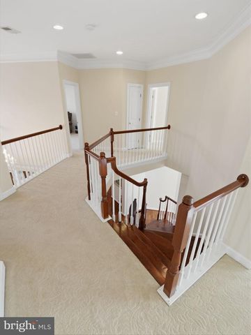10123 RATCLIFFE MANOR DR, Fairfax, VA 22030