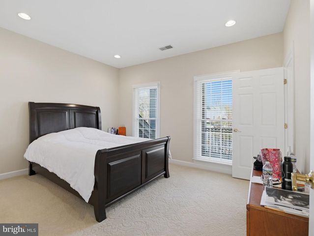 10123 RATCLIFFE MANOR DR, Fairfax, VA 22030