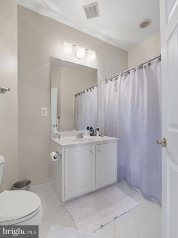 10123 RATCLIFFE MANOR DR, Fairfax, VA 22030
