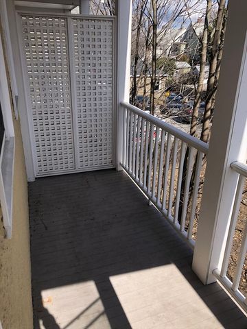 3 Oxford Ave 4, Belmont, MA 02478