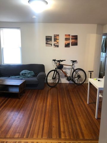 3 Oxford Ave 4, Belmont, MA 02478