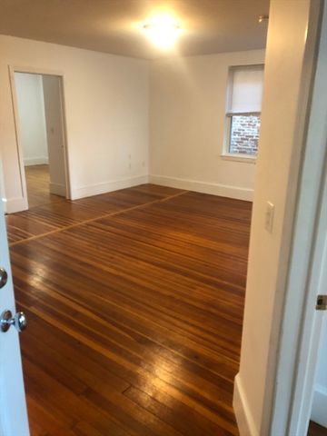 3 Oxford Ave 4, Belmont, MA 02478