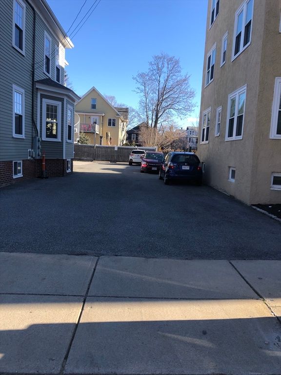 3 Oxford Ave 4, Belmont, MA 02478