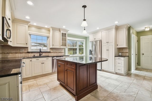 19 Juniper Way, Bernards Twp., NJ 07920