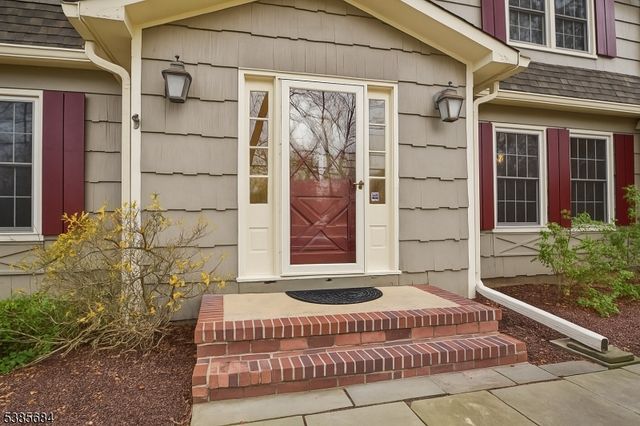 19 Juniper Way, Bernards Twp., NJ 07920