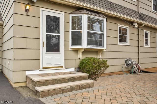 19 Juniper Way, Bernards Twp., NJ 07920