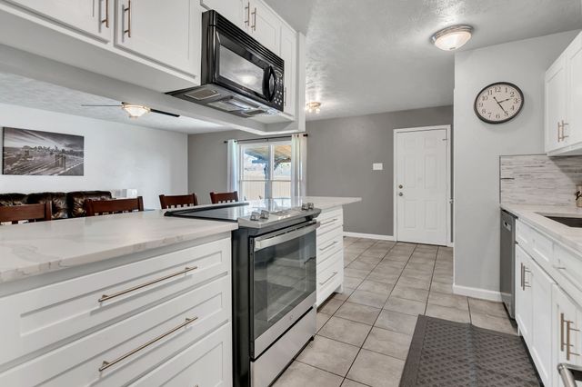 6428 Wakefield Road, North Richland Hills, TX 76182