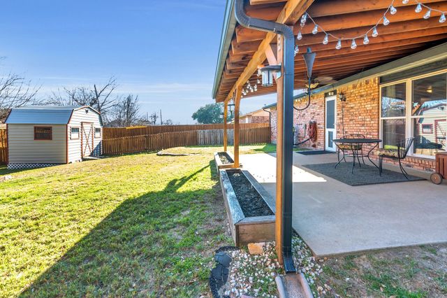6428 Wakefield Road, North Richland Hills, TX 76182