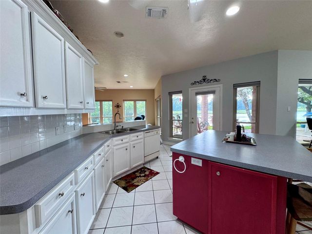 41 Bluebird Lane, Trinity, TX 75862