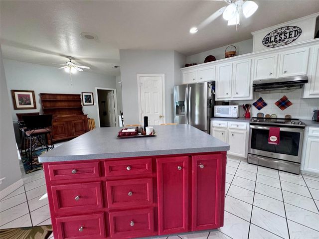41 Bluebird Lane, Trinity, TX 75862