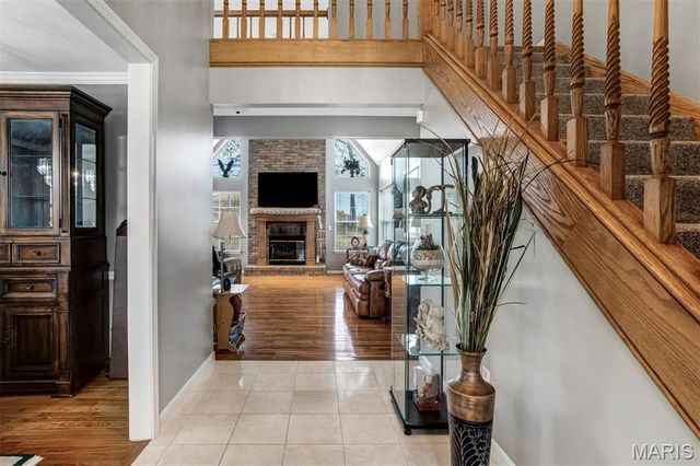 9527 Bent Tree Drive, Hillsboro, MO 63050