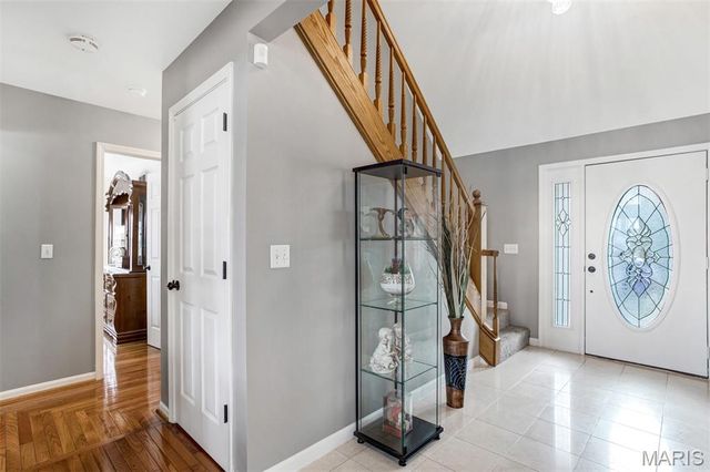 9527 Bent Tree Drive, Hillsboro, MO 63050