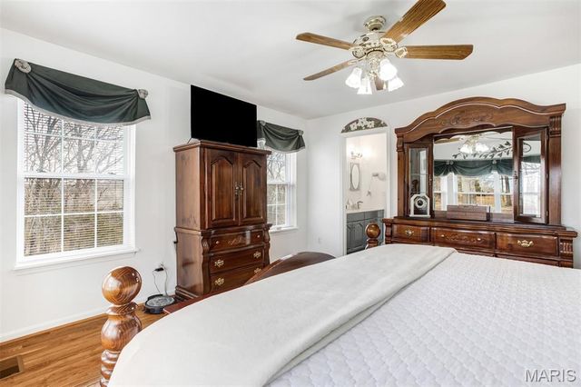 9527 Bent Tree Drive, Hillsboro, MO 63050