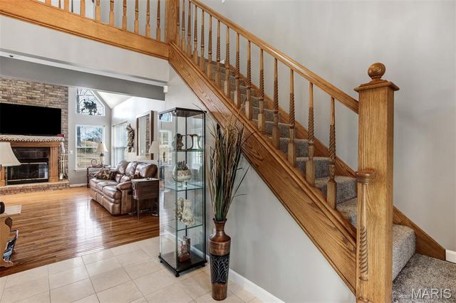 9527 Bent Tree Drive, Hillsboro, MO 63050