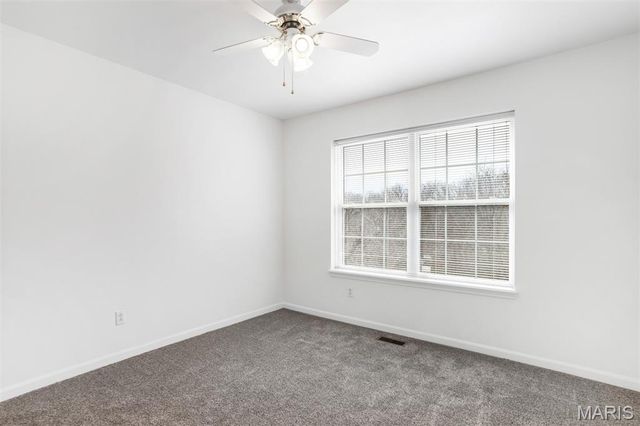 9527 Bent Tree Drive, Hillsboro, MO 63050