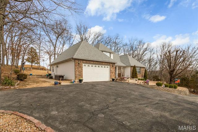 9527 Bent Tree Drive, Hillsboro, MO 63050