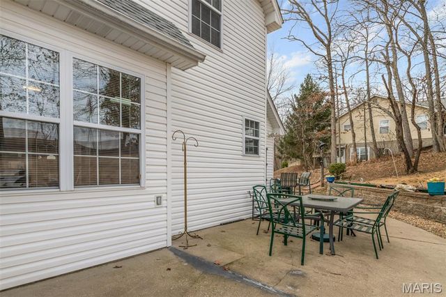 9527 Bent Tree Drive, Hillsboro, MO 63050