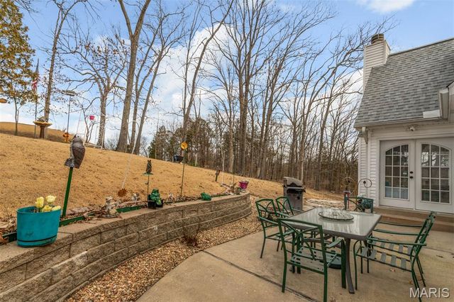 9527 Bent Tree Drive, Hillsboro, MO 63050