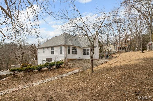 9527 Bent Tree Drive, Hillsboro, MO 63050